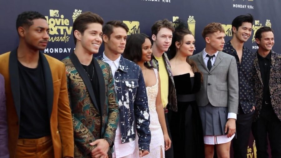 Cast+at+Red+Carpet+Premiere%2C+from+left+to+right%3A+Stephen+Silver%2C+Brando+Larracuente%2C+Timothy+Granaderos%2C+Alishaa+Boe%2C++Devin+Druid%2C+Katherine+Langford%2C++Tommy+Dorfman%2C++Ross+Butler%2C+and+Brandon+Flynn
