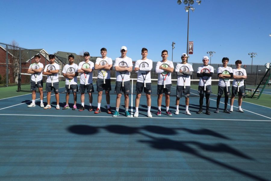 Photo of Mens Tennis team. Courtesy of Coach Rebecca Helt.