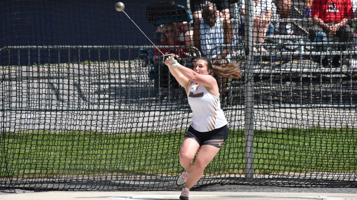 Briannan Eckard throwing during a meet. 
