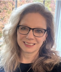 A selfie of Lisa Sharpe.