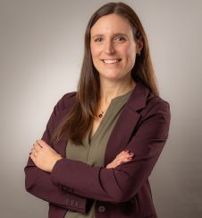 Maria McGinty-Ferris Headshot.